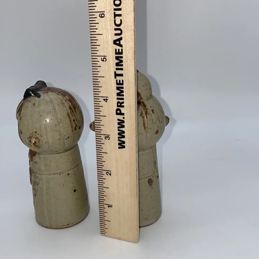 Vintage Rare Pottery Salt and Pepper Pot Figurine Asian Boy and Girl